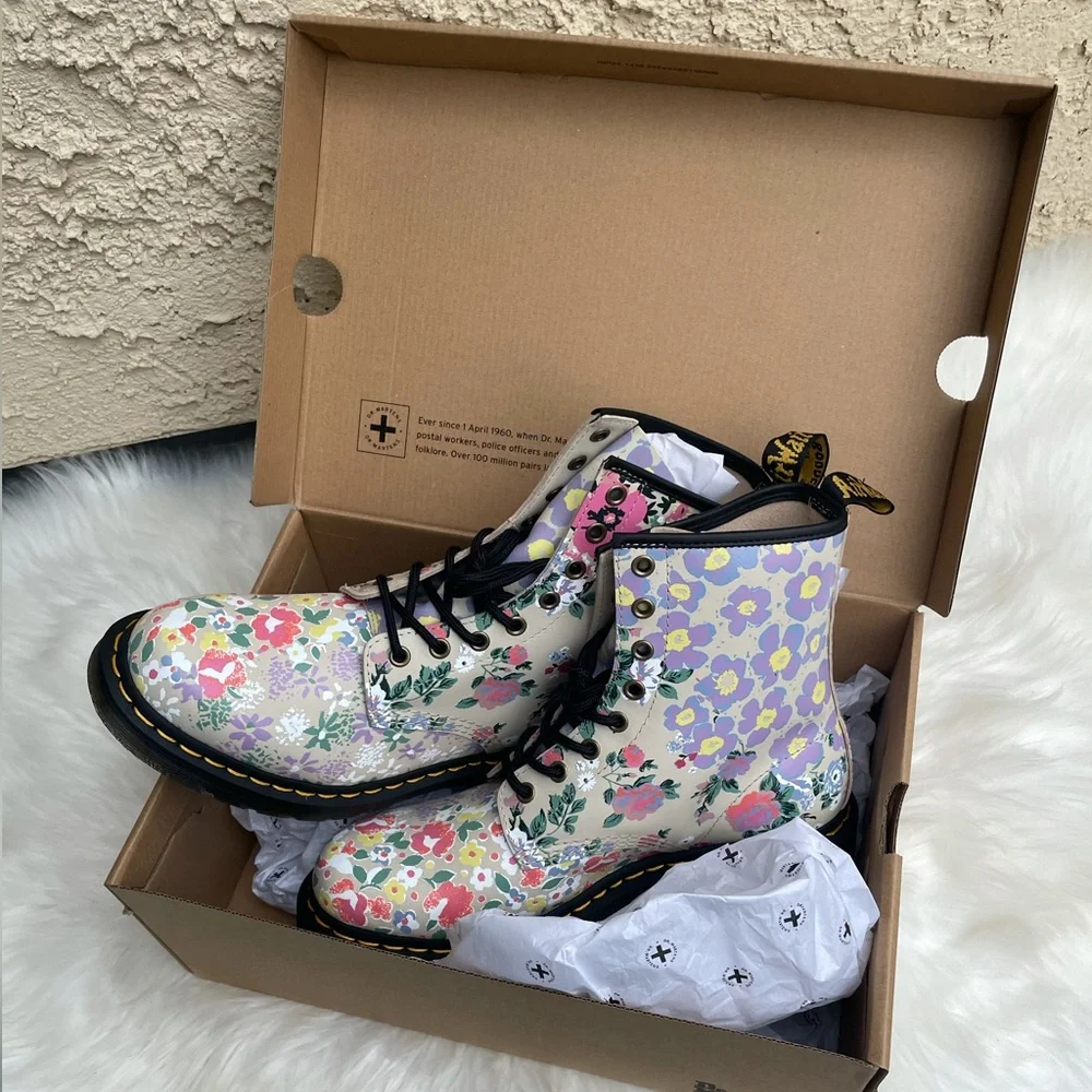 ⚜️ Dr. Martens floral combat boots SZ 9 - Picture 10 of 12